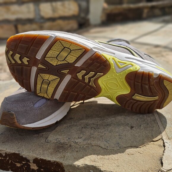 Vionic 23WALK Suede Mesh Walking Sneakers Gray/Yellow — Women’s 10 (EU 42) Ortho - Picture 2 of 5